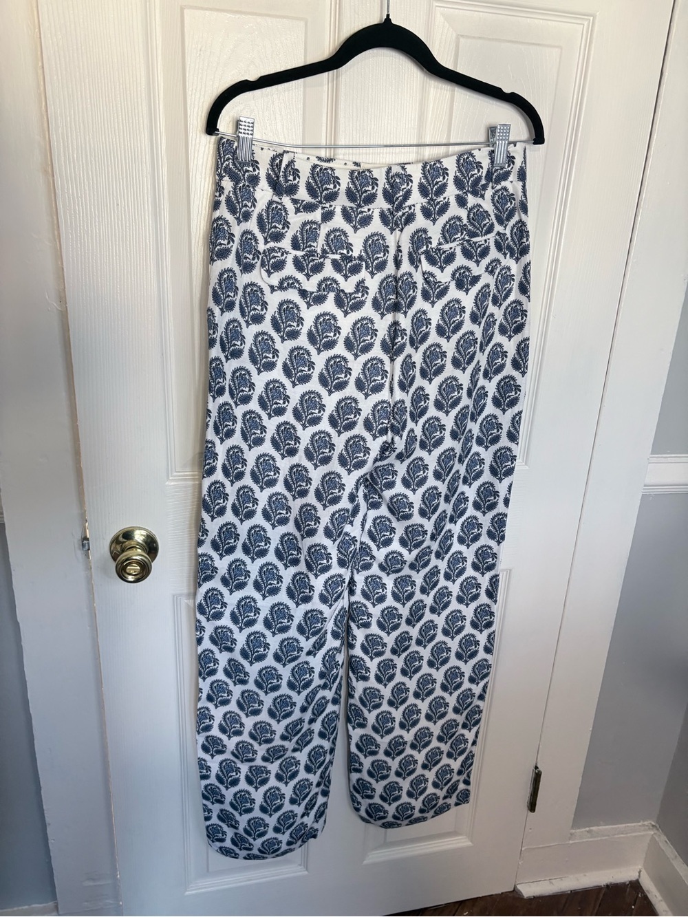 J.Crew | Straight-Leg Essential Pant in Bouquet Block Print Chelsea Linen 6T - Picture 7 of 11